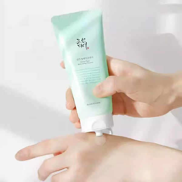 Fresh Green Plum Facial Cleanser Cleanses the Skin Leaving It Pure and Clear Green Plum Refreshing Gel Cleanser